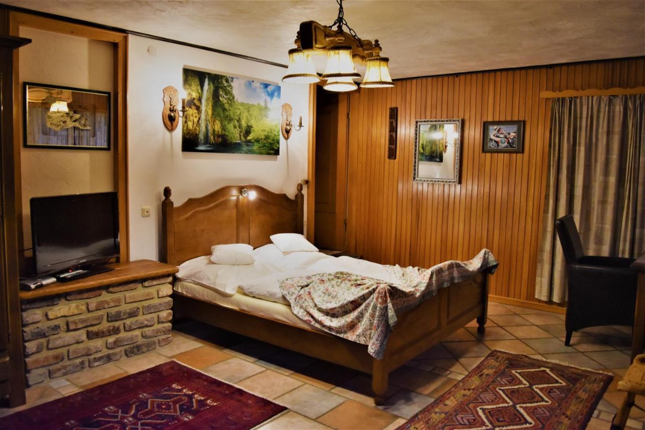 Domizil Hotel Bei Welter Nideggen Kreuzau Buitenkant foto